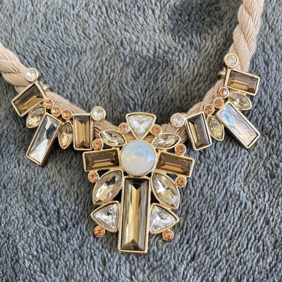 NWOT statement necklace - Picture 3 of 4